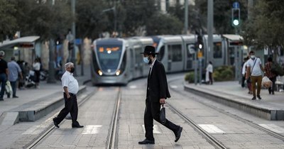 La Nación / A un año del primer caso de COVID-19, suman 1.335.211 muertos y 55.472.374 contagiados en el mundo
