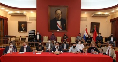 La Nación / “La convención ya habló, dimos un paso positivo”, dijo el colorado “Cachito” Salomón