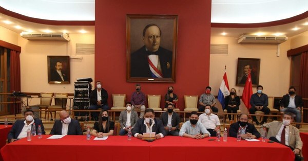La Nación / “La convención ya habló, dimos un paso positivo”, dijo el colorado “Cachito” Salomón