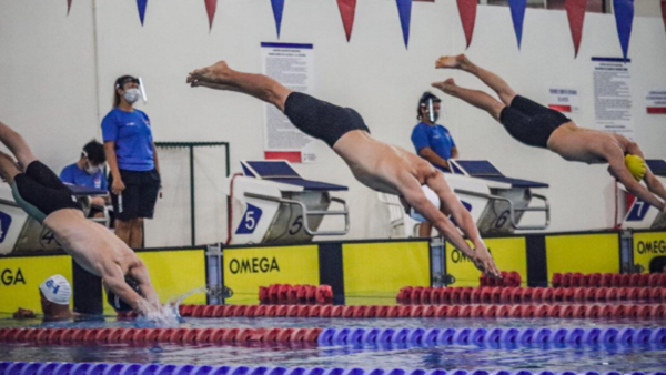 Destacable participación de atletas en torneo de natación