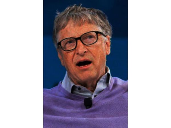 Gates: “Habrá menos viajes de negocios y horas en la oficina”