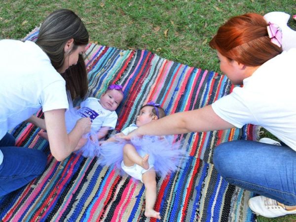 Madres de bebés  prematuros exigen  terapia en el Guairá