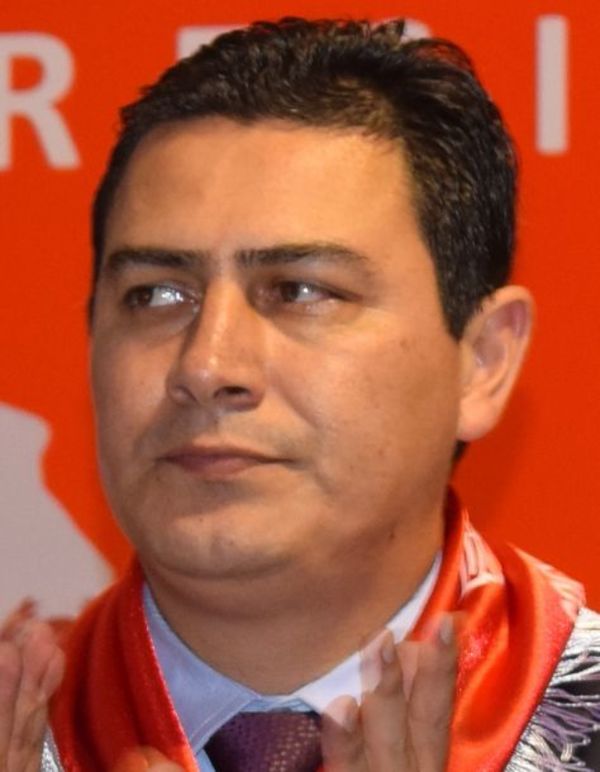 Municipalidad de Luque hará gran sobregiro para salario y aguinaldo - Nacionales - ABC Color
