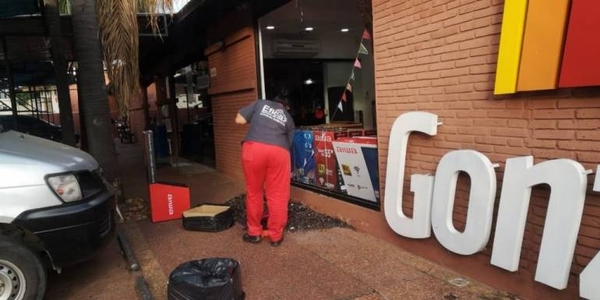 HOY / Analizan imputar a guardia que evitó asalto y disparó a ladrón en el pie