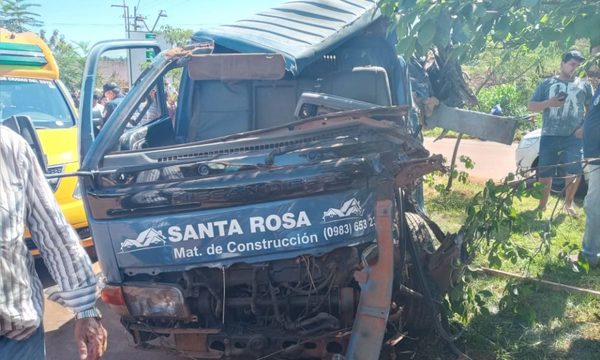 Conductor lesionado tras aparatoso accidente