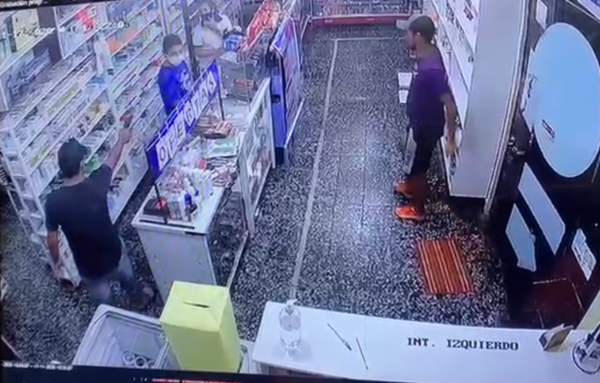 A punta de arma de fuego, malvivientes asaltan a farmacia en Ñemby