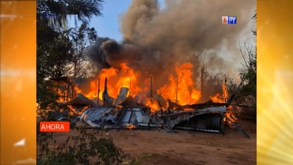 Familia lo pierde todo en voraz incendio de su vivienda | Noticias Paraguay