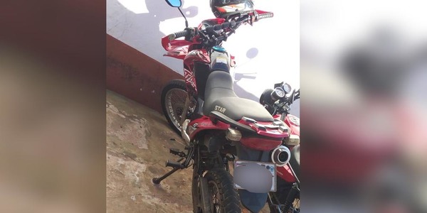 A SEIS DÍAS DE RECUPERAR SU LIBERTAD DESDE EL CERESO FUE ATRAPADO INTENTANDO HURTAR UNA MOTOCICLETA.