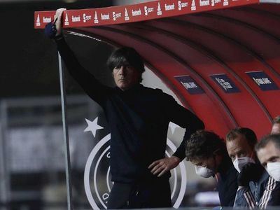 La prensa alemana liquida a Löw por la "debacle" ante España