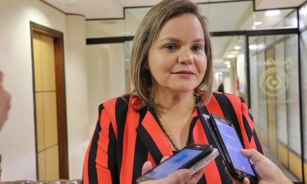 Médicos acusan a Lilian Samaniego de “cortar la torta” en IPS con nombramientos directos