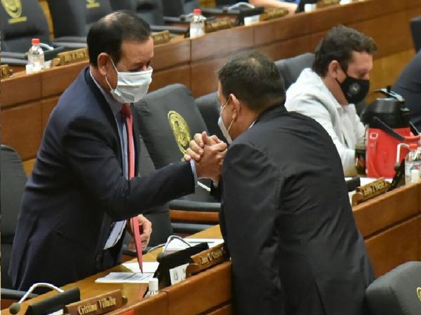 Miguel Cuevas recupera su banca en Diputados tras un largo tiempo de reclusión