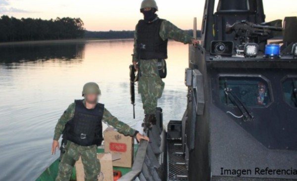 Fingieron ser pescadores para robar una pistola y un fusil de militar