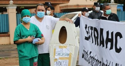 La Nación / A pesar de la huelga, en Clínicas garantizan servicios de urgencias