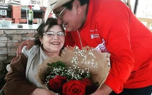 Dueño de Asado Benítez y su doña internados por covid-19
