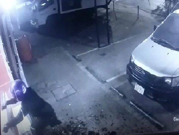 Guardia investigado por disparar a asaltante: "estoy confundido y cansado" · Radio Monumental 1080 AM
