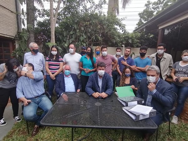 Alegre denuncia que documento presentado para convocatoria a convención es de contenido falso » Ñanduti