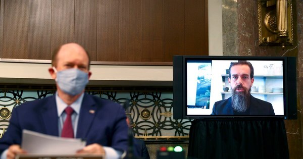 La Nación / Twitter y Facebook defienden su imparcialidad política en el Senado de EEUU