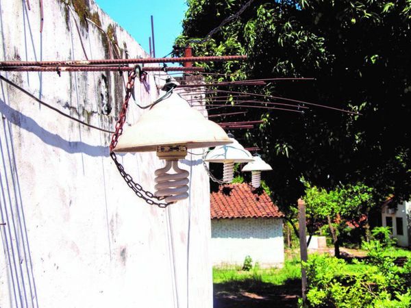 En Capiatá hasta candadean los focos por los mondaha