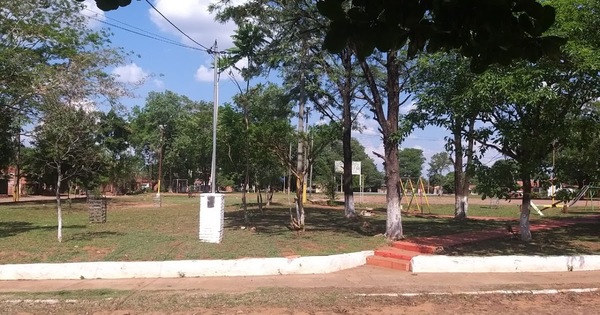 Denuncian que están usurpando nuevamente una plaza en Los Nogales