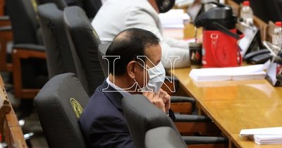 La Nación / Cuevas recuperó su banca y agradeció a colegas por visitarlo en la cárcel