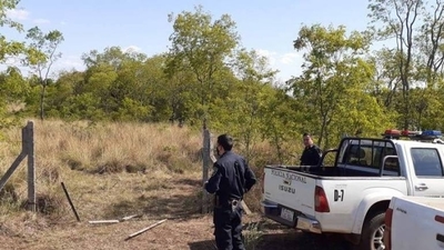 HOY / Itapúa: encuentran 11 paquetes de marihuana abandonados en un descampado