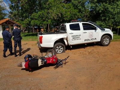 Motociclista queda en estado grave de salud tras chocar contra patrullera