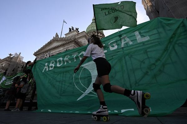 ”¡Aborto legal ya!”, claman mujeres frente al Congreso argentino - Mundo - ABC Color