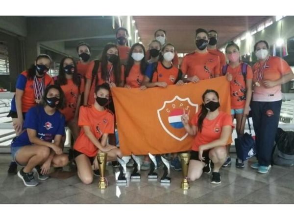 Deportivo Sajonia impone supremacía en la natación