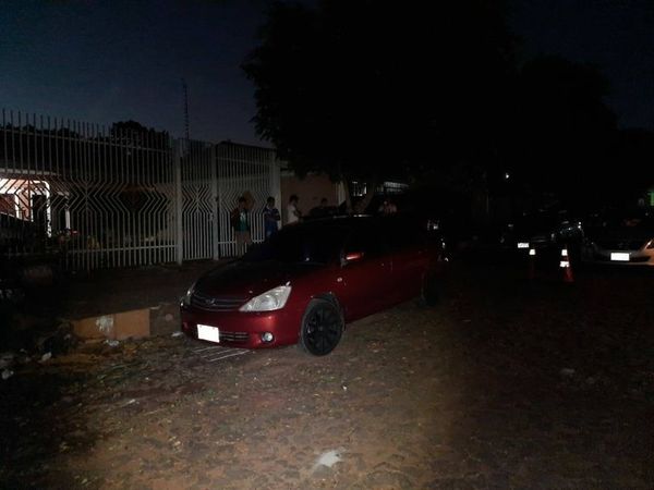 Joven sale ileso de atentado frente a su vivienda - ABC en el Este - ABC Color