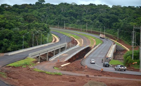 Interceptan y roban más de G. 2 millones a una conductora sobre la avenida Perú