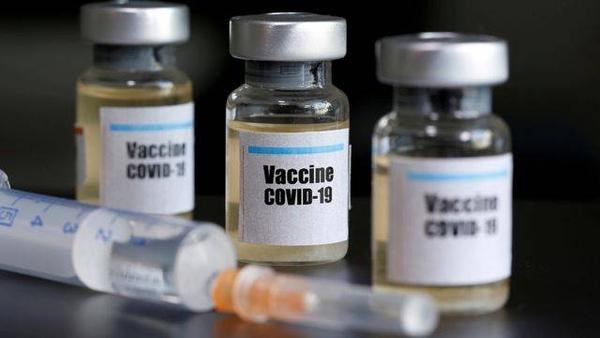 HOY / Vacunas contra COVID-19 llegarán al 30% de la población en una primera fase