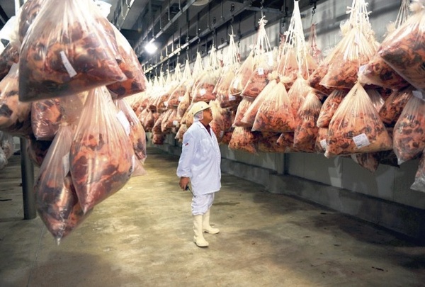 Bolivia confirma que no fue notificado por China sobre Covid-19 positivo en carne bovina