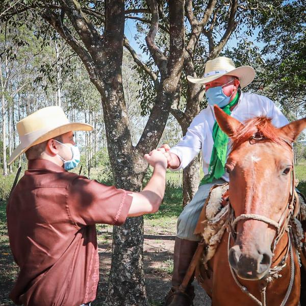 Presidente visitó campo experimental del IPTA en Caapucú | .::Agencia IP::.