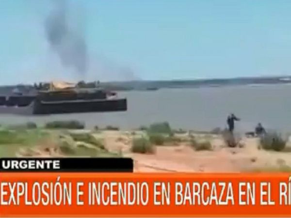 Susto en San Antonio por explosión de una barcaza