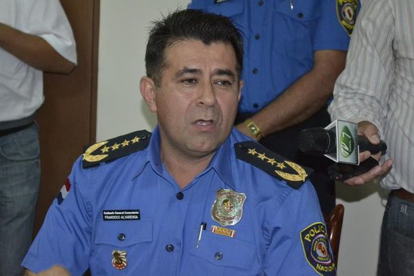 Excomandante de la Policía y su esposa seguirán en la cárcel - Nacionales - ABC Color