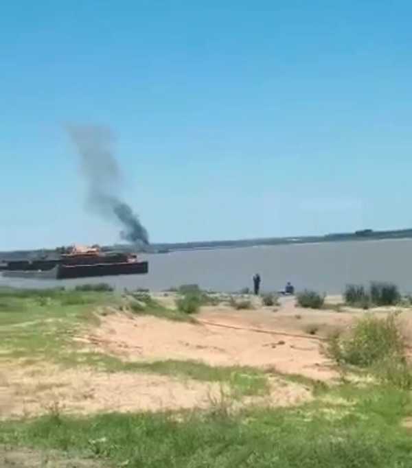 Explosión de barcaza sobre río Paraguay no ocasionaría daños ambientales, señalan » Ñanduti