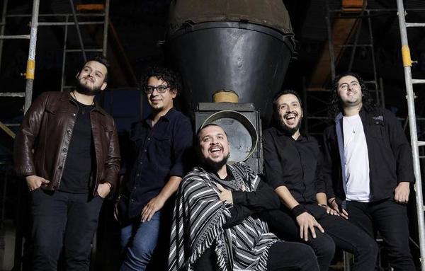 ¡Llegó el día! Tierra Adentro buscará alzarse con el primer Grammy