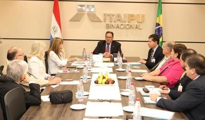 Destacan importancia de las Becas Itaipú para el desarrollo del país - ADN Paraguayo