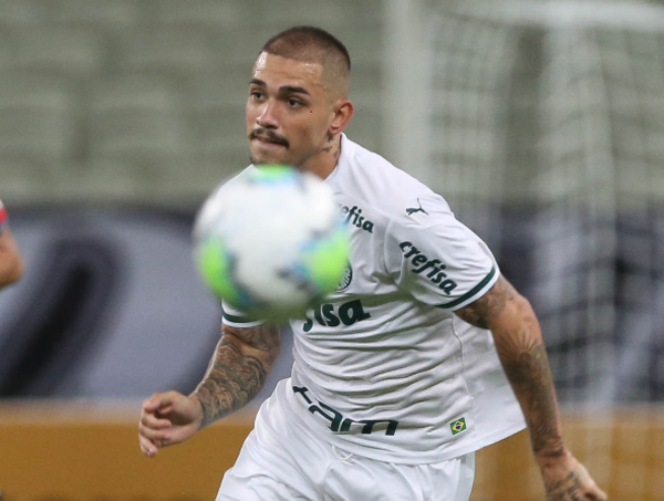 Joven futbolista paraguayo debuta en Palmeiras