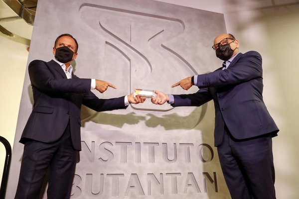 Brasil recibe el primer lote de 120 mil dosis de la vacuna china Coronavac contra el COVID-19 » Ñanduti