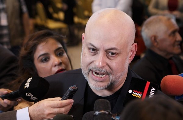 Payo Cubas quiere sanción de G. 10 millones para evitar ausencias - ADN Paraguayo
