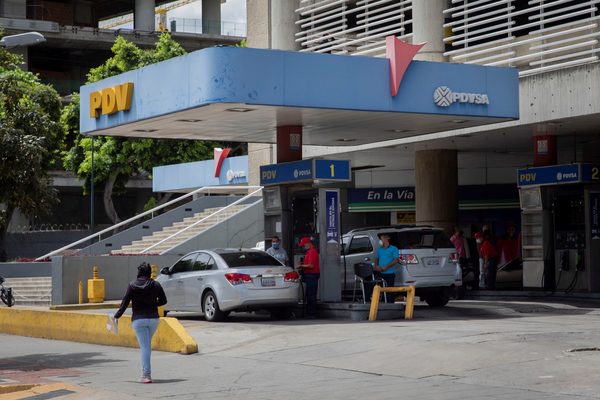 Las exportaciones de Venezuela se hunden por la caída de su industria petrolera - MarketData