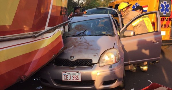 La Nación / Bomberos reportaron más de mil accidentes de tránsito este año en Alto Paraná