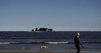 La Nación / Uruguay apuesta al turismo interno en un verano restringido por la pandemia