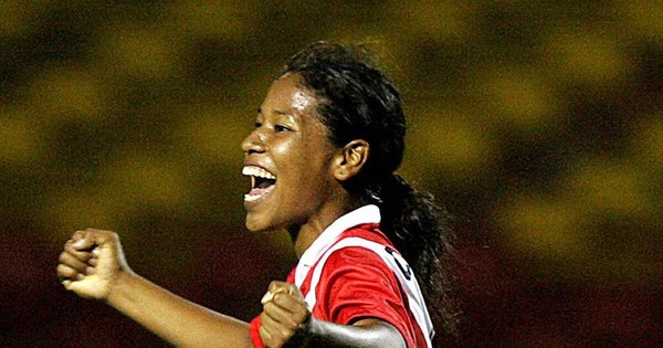 La Nación / La FIFA protege la maternidad con reposo
