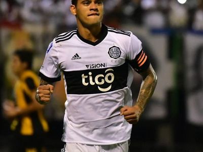Willy Mendieta quiere jugar Copa con Olimpia