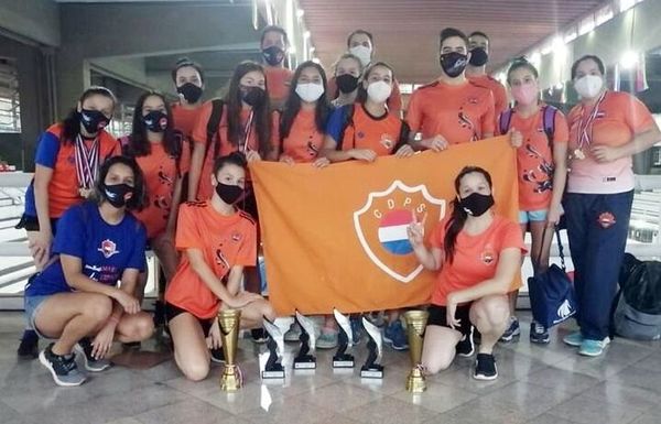 Sajonia en lo más alto - Polideportivo - ABC Color
