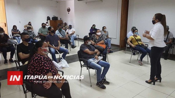 CAPACITAN A VENDEDORES AMBULANTES DE LA PLAYA MBÓI KA’Ê