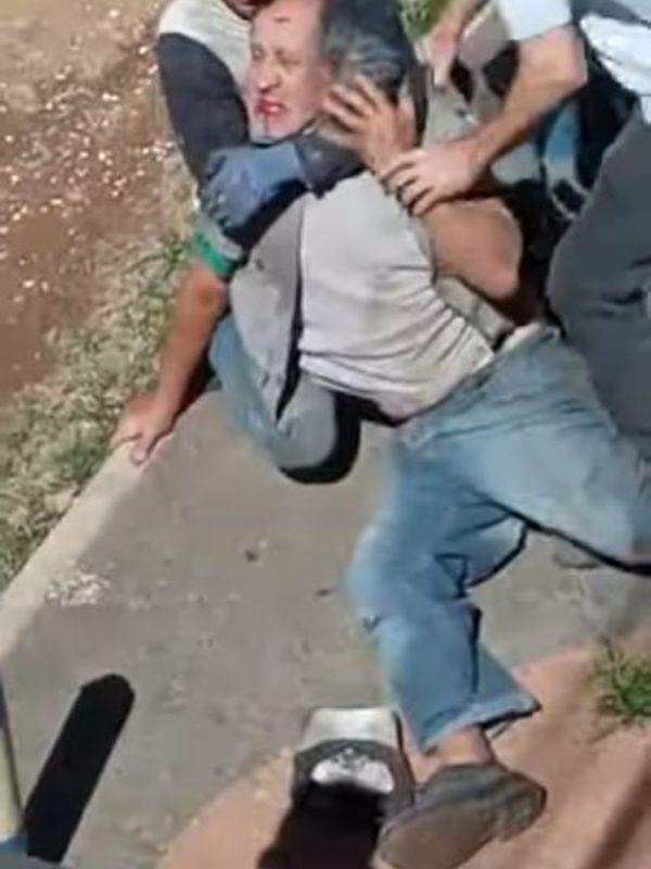VIDEO: Mecánico garroteado por requerir herramienta