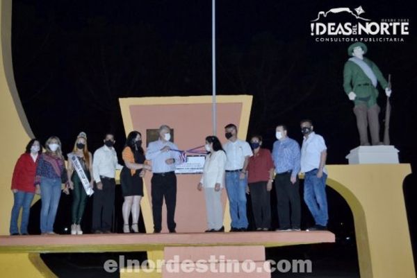 Intendente Acevedo inauguró las refacciones y mejoras en la Plaza Teniente Francisco Manuel Valdéz de Pedro Juan Caballero